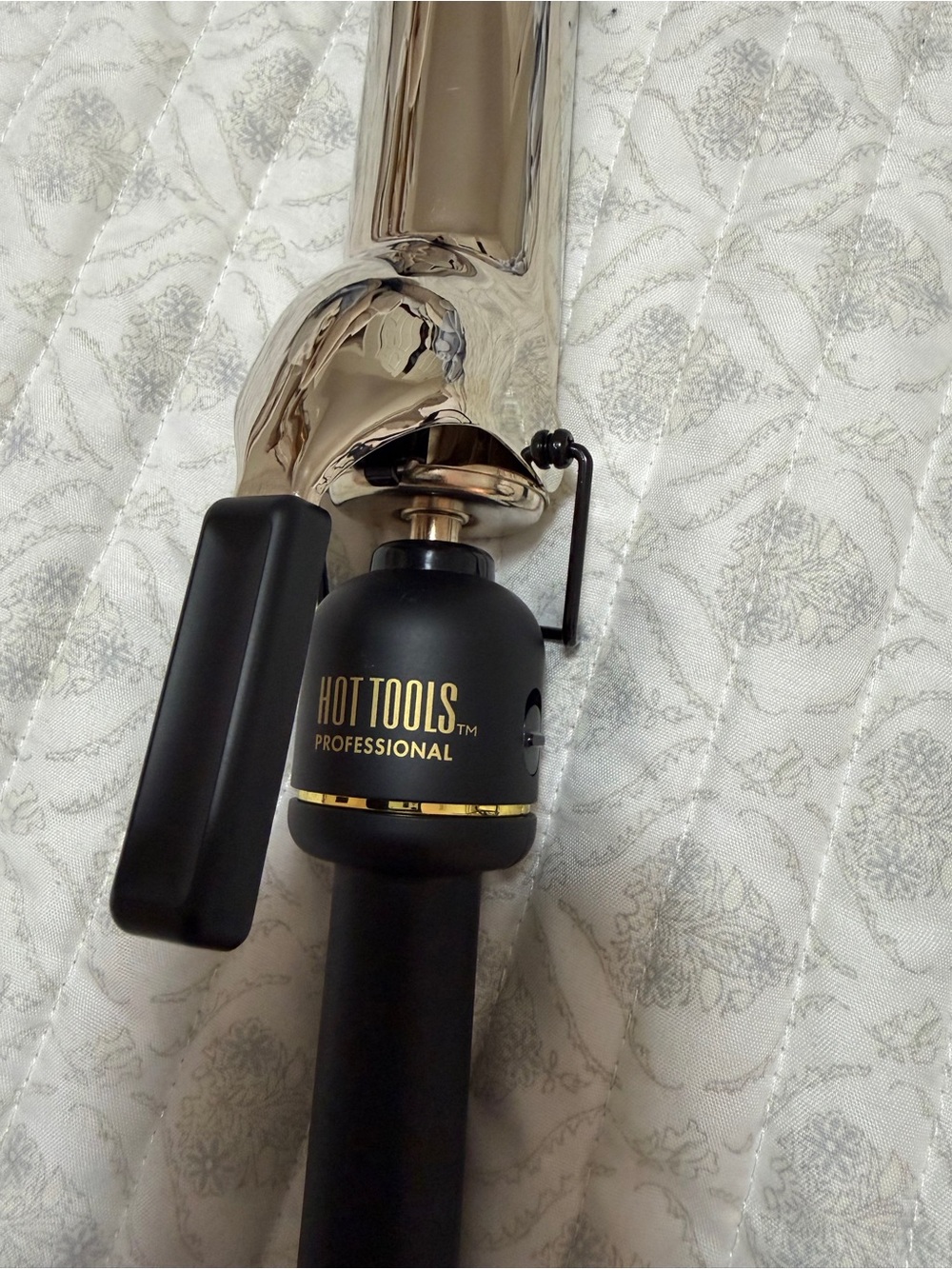 NWOT Hot Tools 1.5” Extended Barrel Curling Iron - Gold - Picture 3 of 5